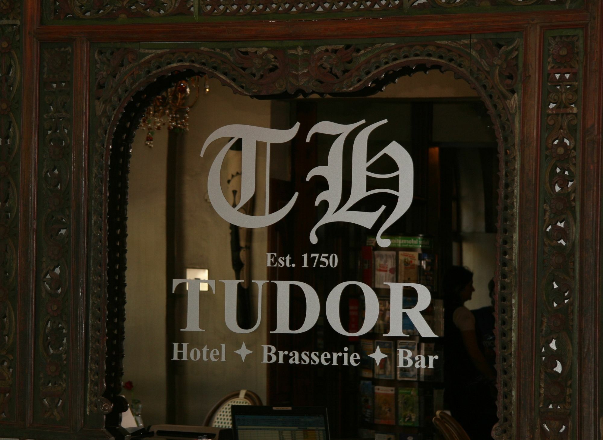Tudor Hotel ケープタウン エクステリア 写真