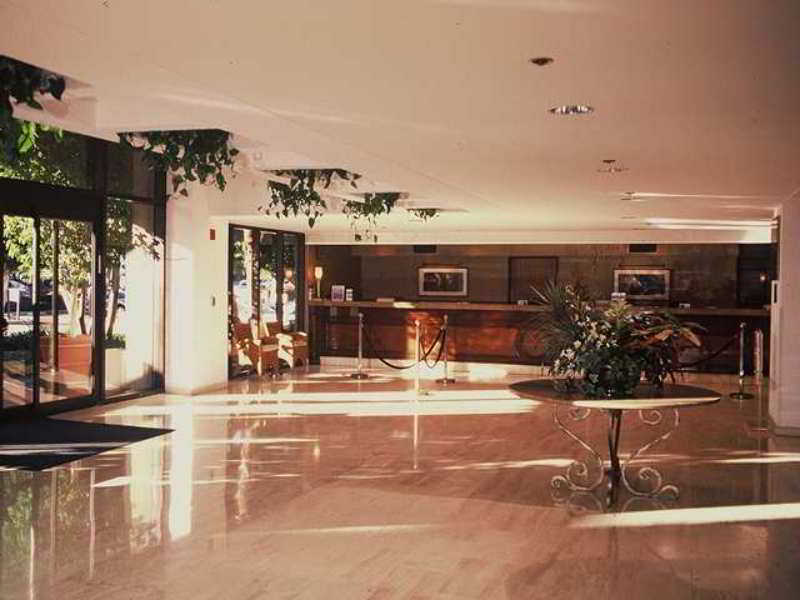 ホテル ヒルトン パーム スプリングス パーム・スプリングス インテリア 写真