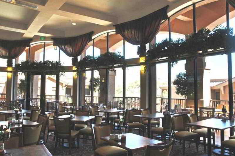 エンバシー スイーツ タクソン パロマ ビレッジ ホテル ツーソン レストラン 写真