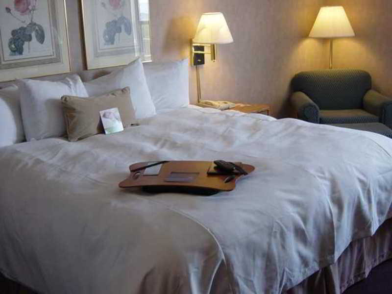 ホテル ハンプトン イン デンバー ウェストミンスター 部屋 写真
