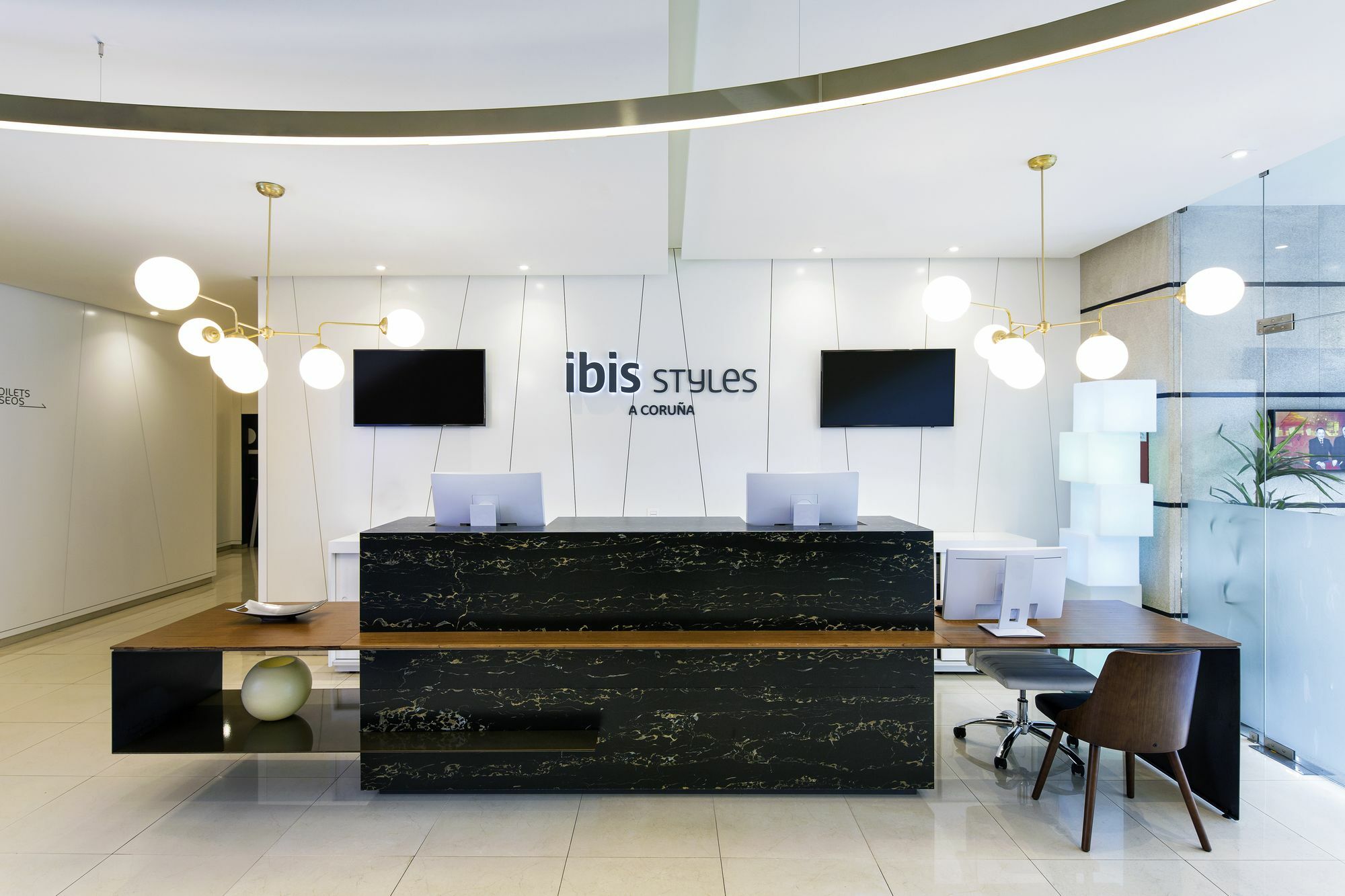 Ibis Styles ア・コルーニャ エクステリア 写真