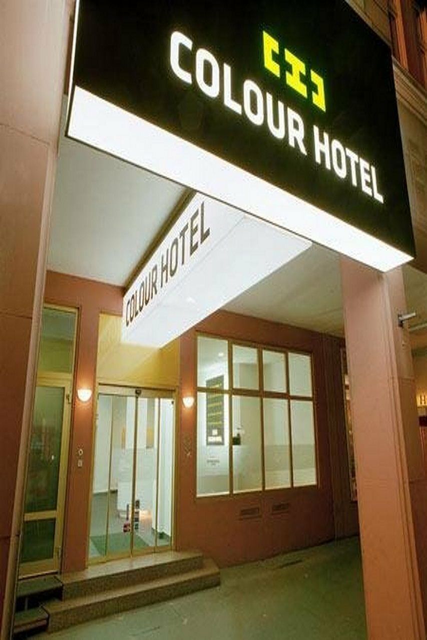 カラー ホテル フランクフルト エクステリア 写真