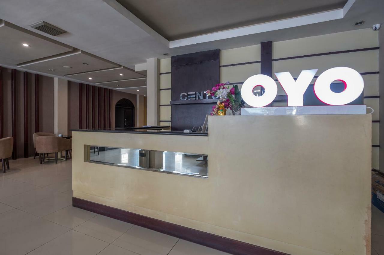 Oyo 1679 Hotel Century マカッサル エクステリア 写真
