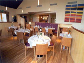 Ramada Hotel And Suites At Lough Allen ドラムシャンボ レストラン 写真