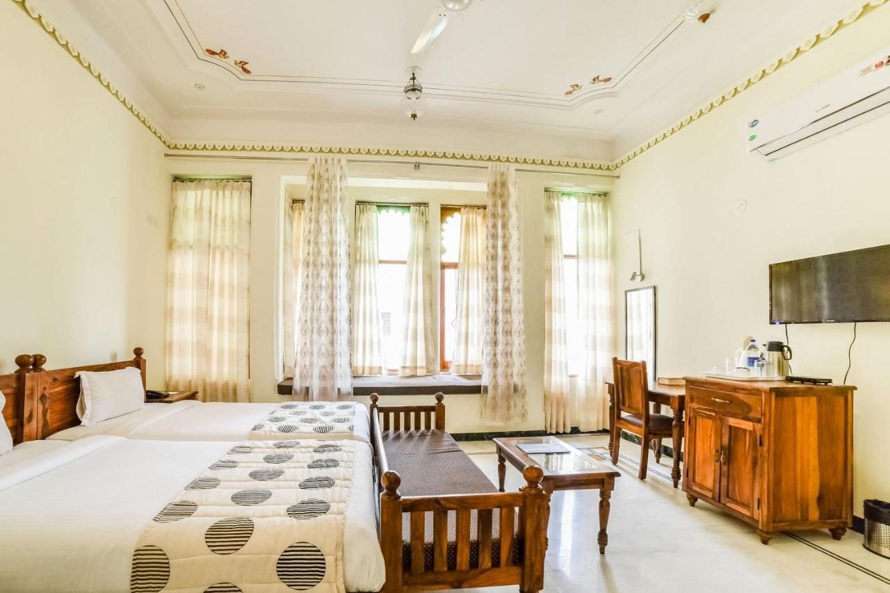 Hotel Jaisingh Garh By Innovating Hospitality ウダイプル エクステリア 写真