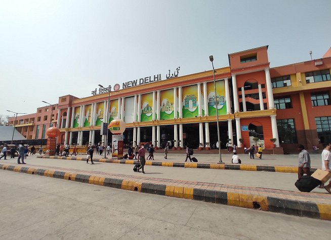 New Delhi Railway Station photo