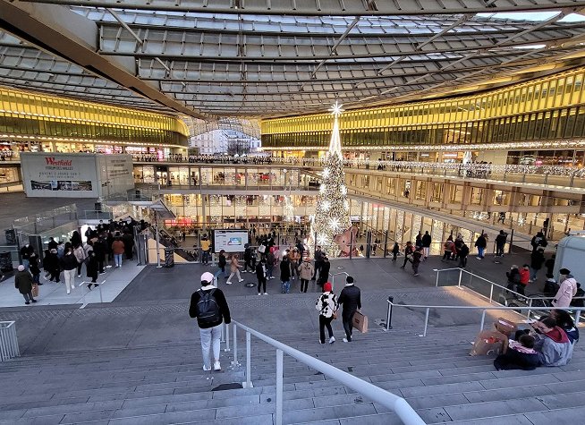 Châtelet-Les Halles RER Station photo