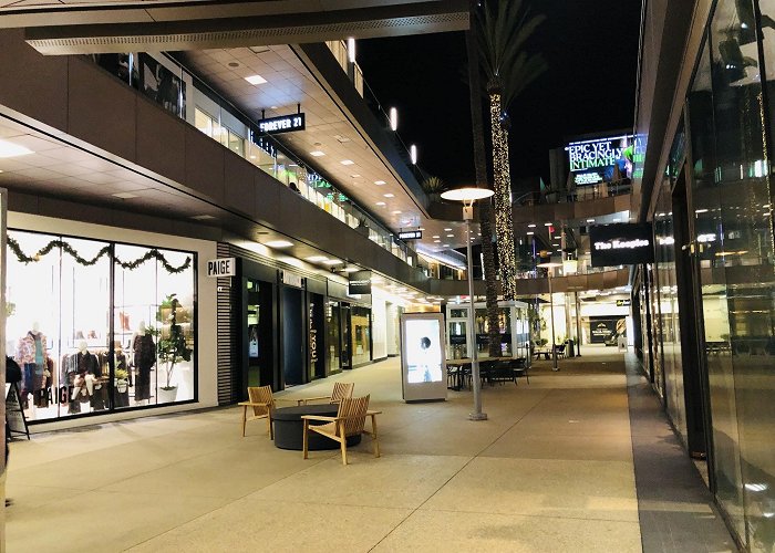 Santa Monica Place photo