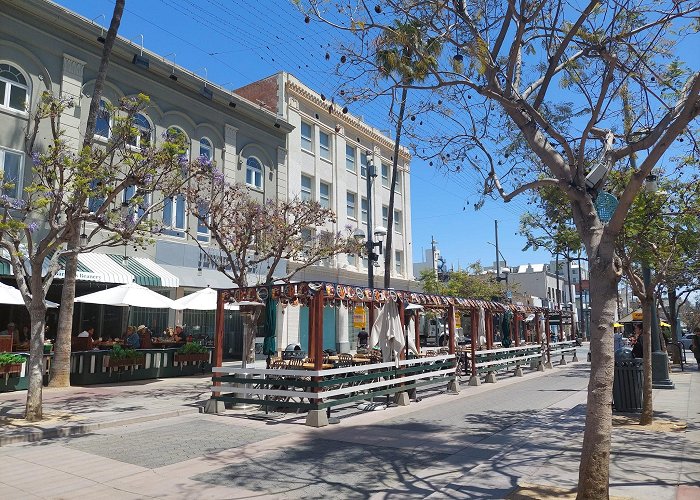 Third Street Promenade photo