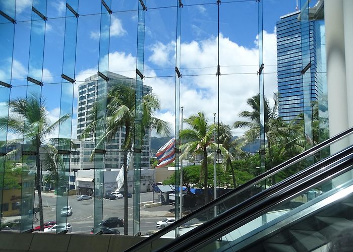 Hawaii Convention Center photo