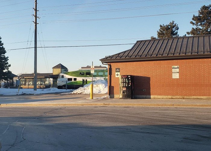 Meadowvale GO Station photo