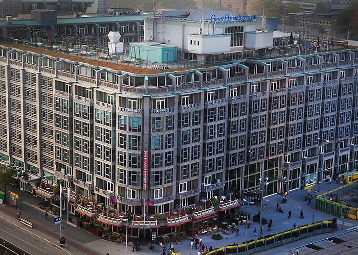 Groothandelsgebouw Grote brand vannacht op dak Groothandelsgebouw in centrum ... photo