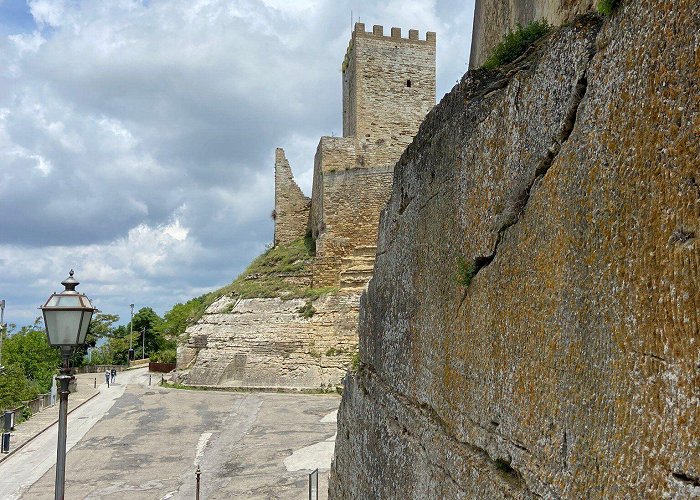 Castello di Lombardia Enna Lombardia Castle: Photos, Map & Reviews [2024] | Trip.com photo