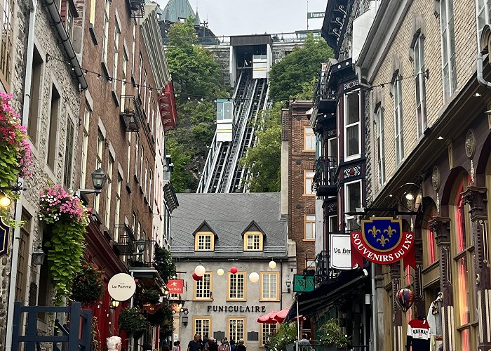 Funiculaire du Vieux Quebec Funicular in old Quebec City, Canada : r/funicular photo