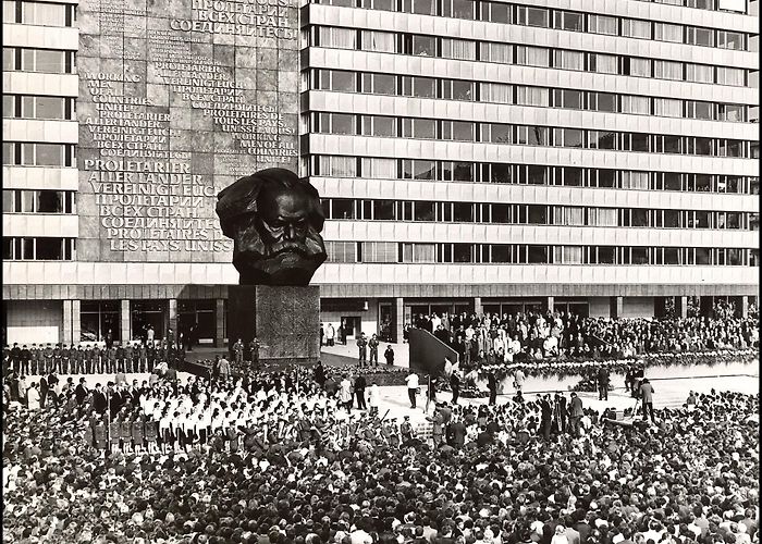 Karl Marx Monument Discover History | City of Chemnitz photo