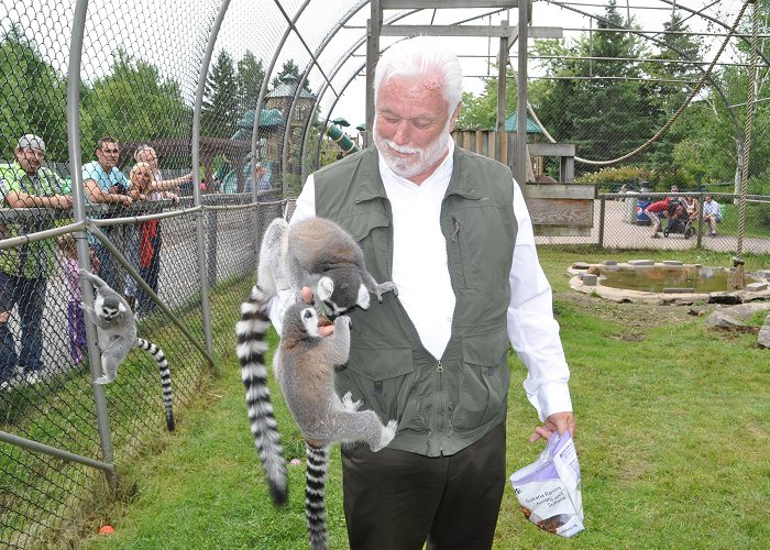 Magnetic Hill Zoo A lovely day at Magnetic Hill Zoo with Bruce Dougan and his ring ... photo