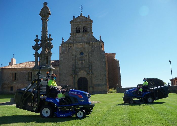 Parques y Jardines El nuevo tractor para los jardines de Soria favorece el trabajo ... photo