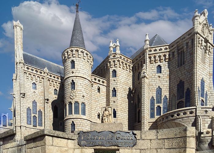 Museo de los Caminos Palacio Gaudi Castilla y Leon Food & Wine Basic Guide - by CÚRATE Trips photo