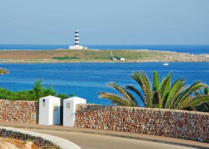 Illa de l'Aire Lighthouse Faro de la Isla del Aire | Atractivos Naturales | Apunt Menorca photo