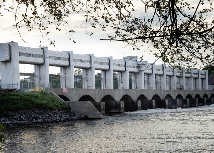 Ile de la Visitation Nature Park Rivière des Prairies, Montréal, Canada : r/evilbuildings photo