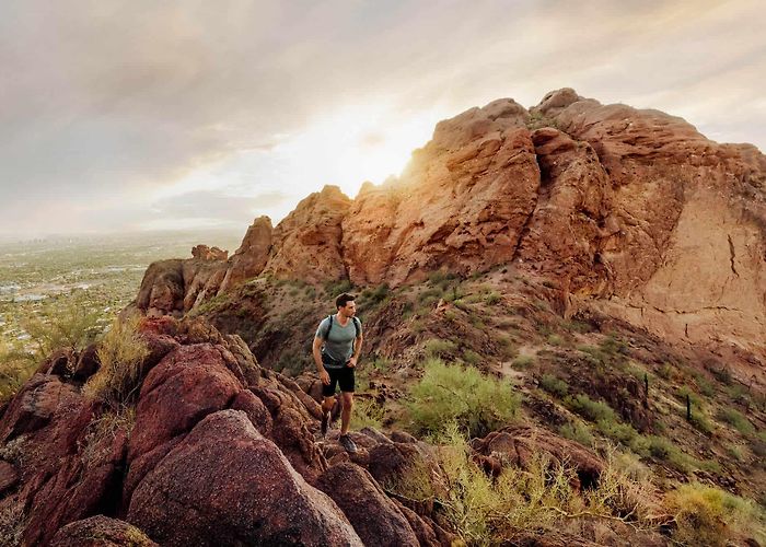 Camelback Mountain Hiking Camelback Mountain, AZ: Echo Canyon vs Cholla Trail - photo