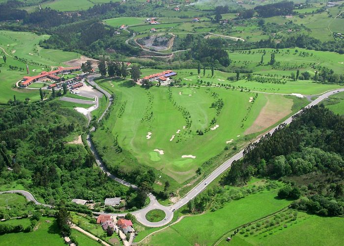 Campo Municipal de Golf La Llorea Campo Municipal de Golf <br> La Llorea | Ruta 365 photo