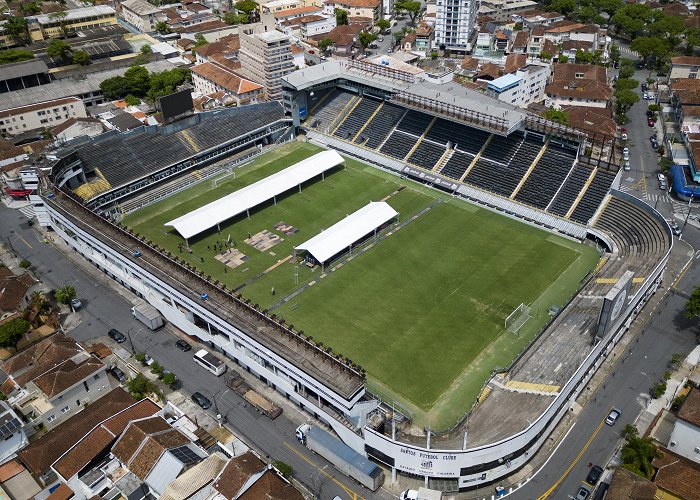 Iatch Club of Santos Pele's funeral and burial to take place in hometown Santos | AP News photo