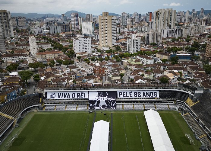 Iatch Club of Santos Pelé brought renown to Santos, Brazilian port city and team | FOX8 ... photo