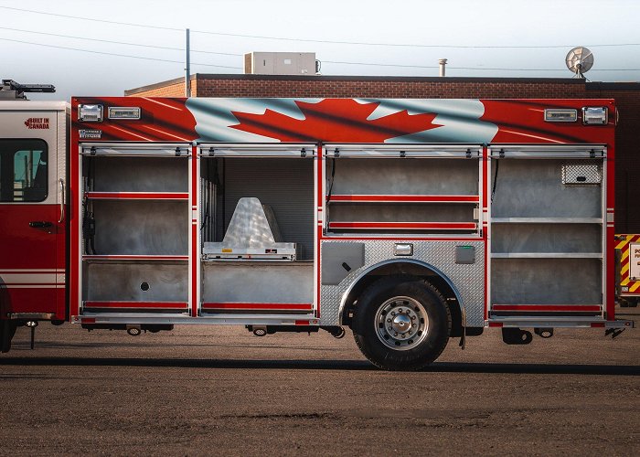 Canadian Fire Fighters Custom and Commercial Fire Trucks in Ontario — Dependable ... photo