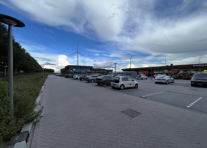 Parking Lock Park US-style strip mall abomination spotter in Dutch suburbia 'Almere ... photo
