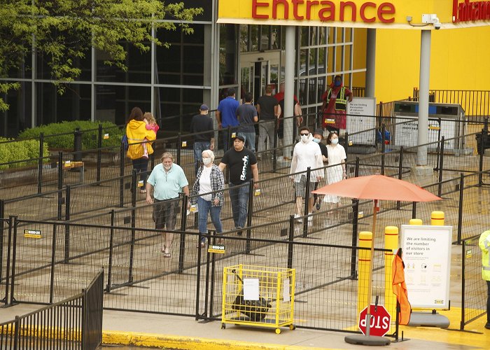 IKEA North York WATCH: Massive lineup at North York IKEA | Toronto Sun photo