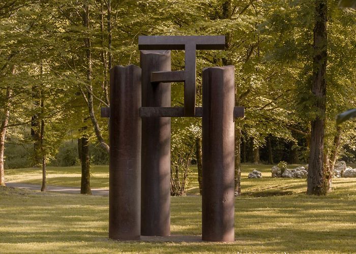 Galerie Gottlicher Eduardo Chillida - Hauser & Wirth photo