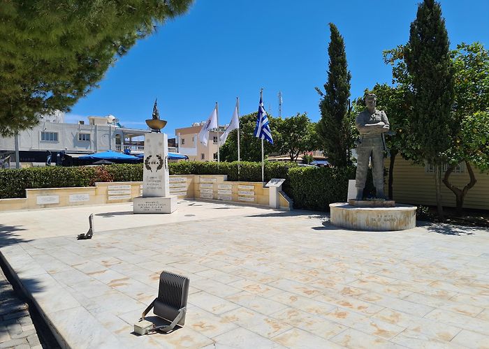 Paralimni photo