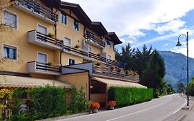 Hotel Dolomiti レーヴィコ・テルメ Exterior photo