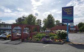 Comox Valley Inn & Suites コートネイ Exterior photo