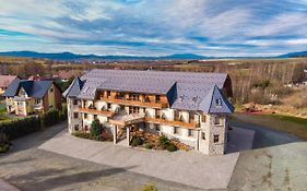 Orava Hotel Vitanová Exterior photo