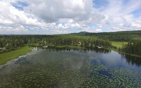 Ten-Ee-Ah Lodge & Campground Lac La Hache Exterior photo