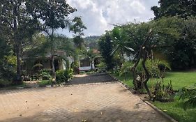 ギセニ Kivu Beach Gardenヴィラ Exterior photo