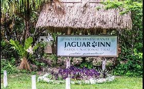Hotel Jaguar Inn ティカル Exterior photo