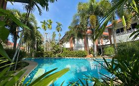 Thara Cholapruek Resort - Sha Extra Plus ナコーンナーヨック Exterior photo