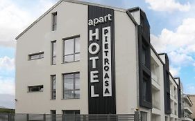 Aparthotel Pietroasa ブザウ Exterior photo