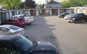 Motel Seigneurie De Vaudreuil Exterior photo