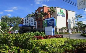 Holiday Inn Express And Suites Fort Lauderdale Airport West, An Ihg Hotel デイビー Exterior photo