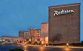 Radisson Hotel Cleveland Airport West ノース・オルムステッド Exterior photo