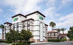 Holiday Inn Express & Suites Ontario Airport オンタリオ Exterior photo