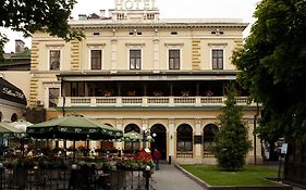 Wien Hotel リヴィウ Exterior photo