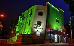 Ipe Guaru Hotel グアルーリョス Exterior photo