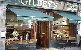 ウィンザー Gilbey'S Bar, Restaurant & Townhouse Bed & Breakfast Exterior photo