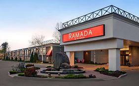 ホテル ラマダ バイ ウィンダム コーンウォール Exterior photo