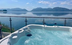 Loch Linnhe Waterfront Lodges With Hot Tubs グレンコー Exterior photo